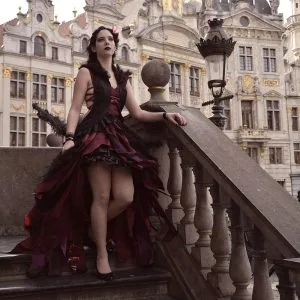 model with an elegant once in a lifetime by se'tyo dress in bruxelles