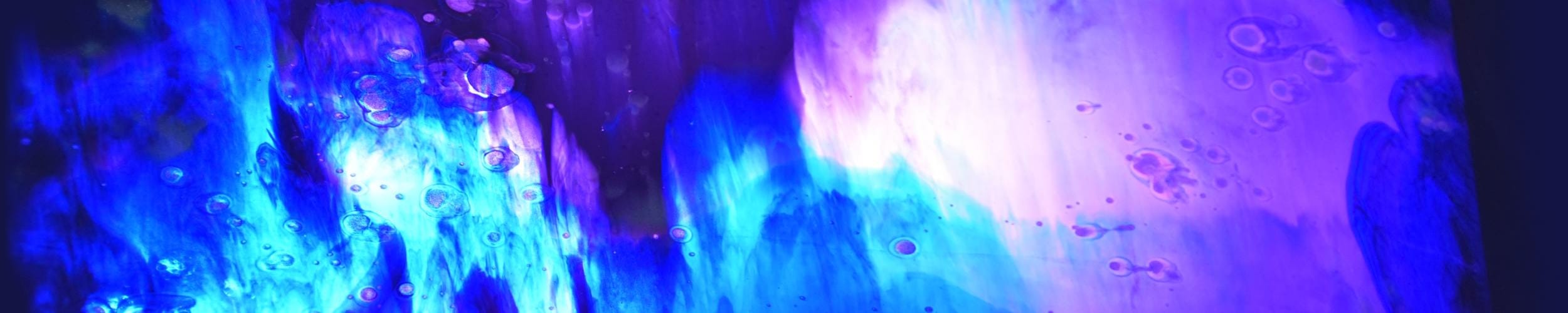 detailled image of a blue latex sheet