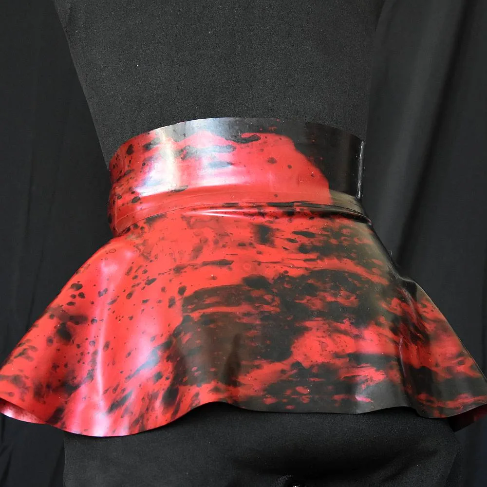 Se'tyo Bringing the Colors Back collection - Latex Belt Skirt (short, red-black Splatter Pattern)